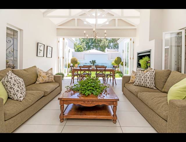 3 BEDROOM FREEHOLD SOLD IN PARKHURST